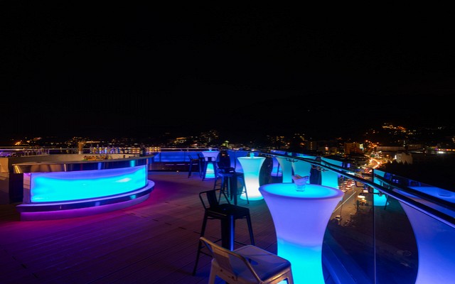 Skyline Rooftop & Corner Bar