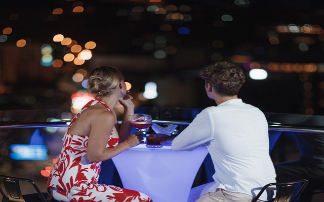 Skyline Rooftop & Corner Bar