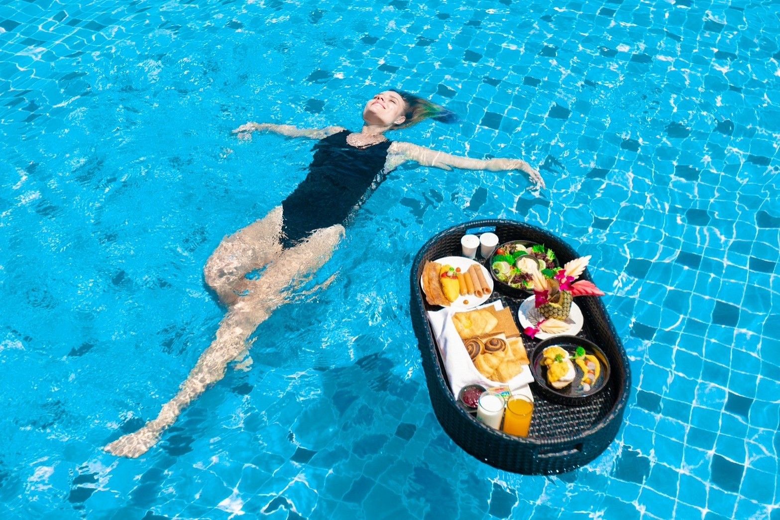 Floating breakfast